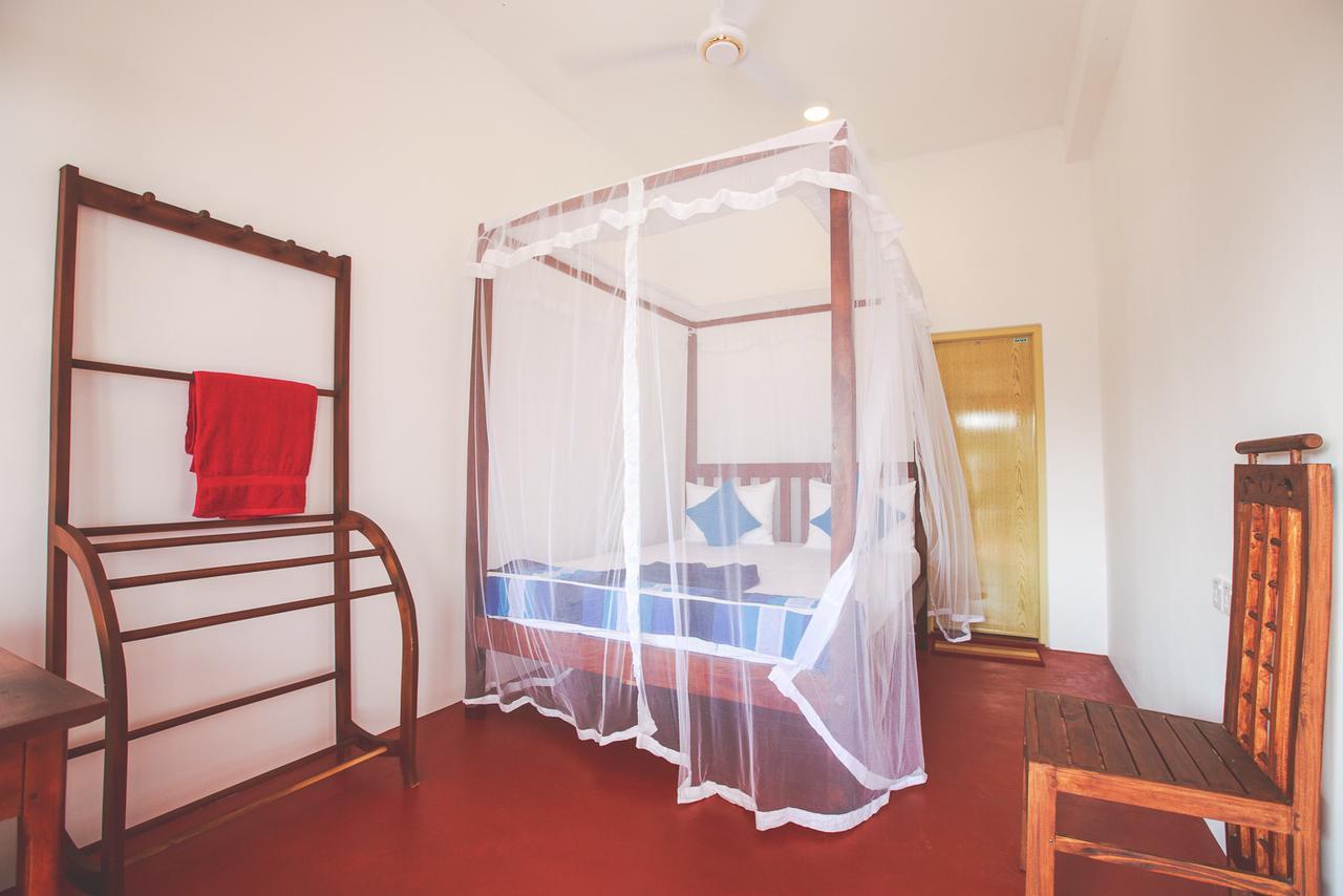 Lazies Midigama Hotell Eksteriør bilde