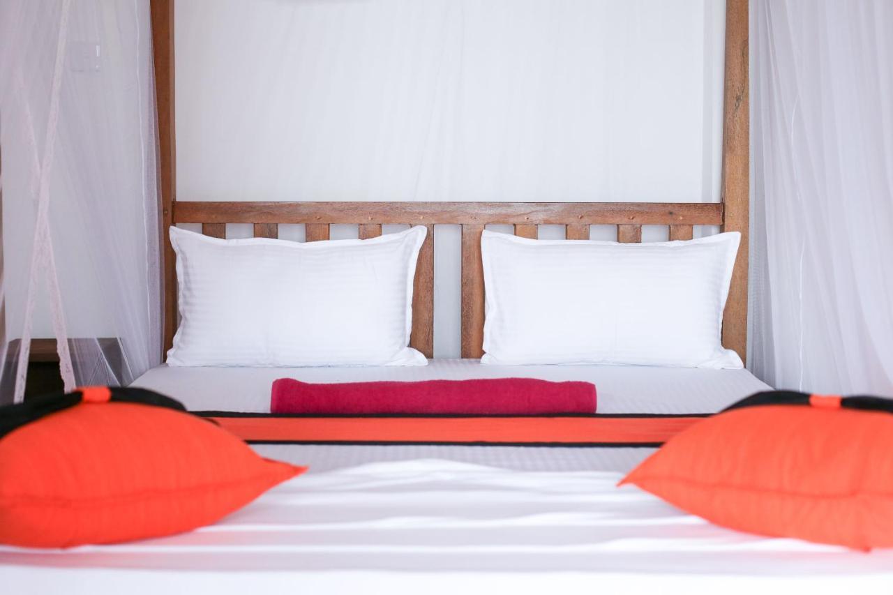 Lazies Midigama Hotell Eksteriør bilde